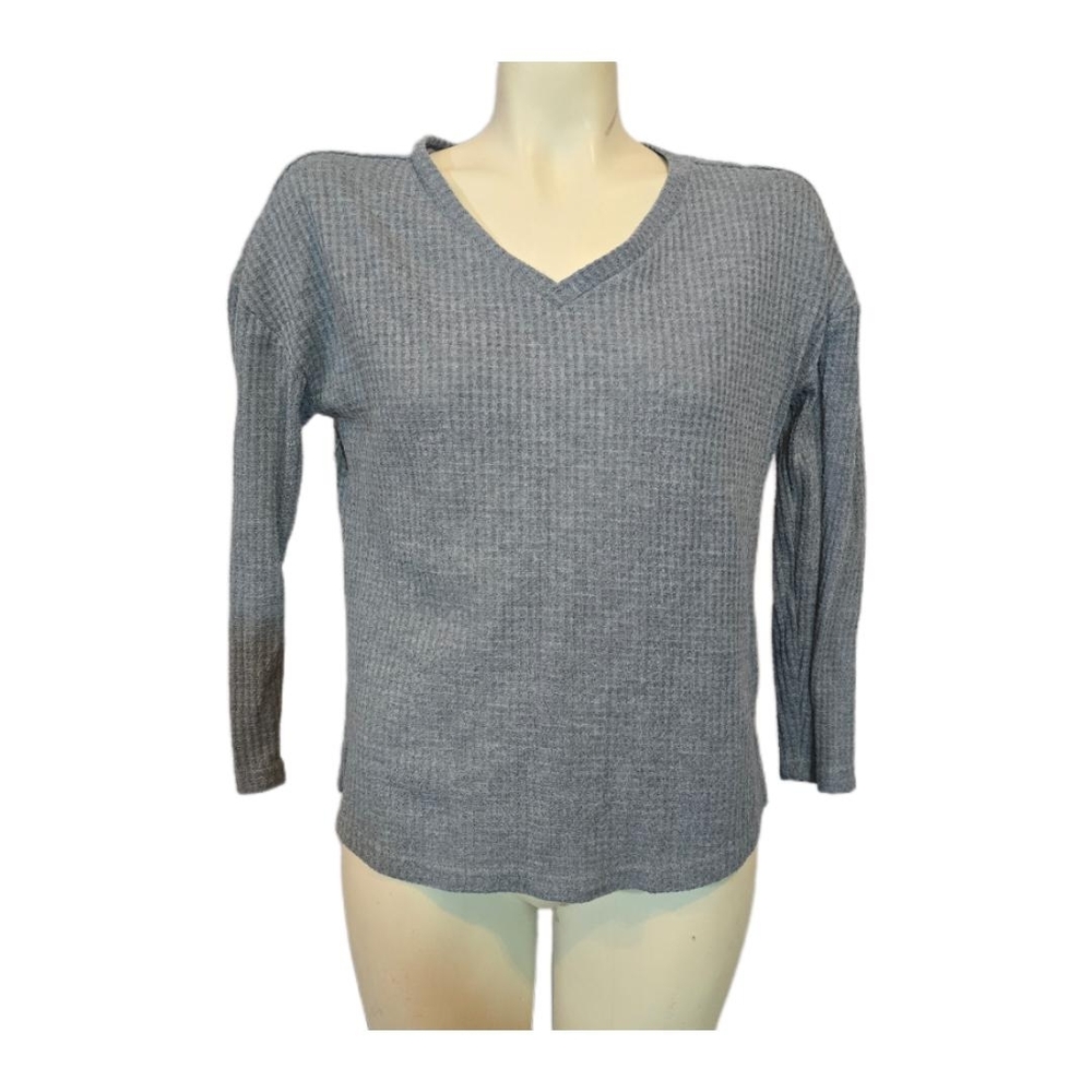 Cozy V-Neck Waffle‎ Knit Pullover - Gray